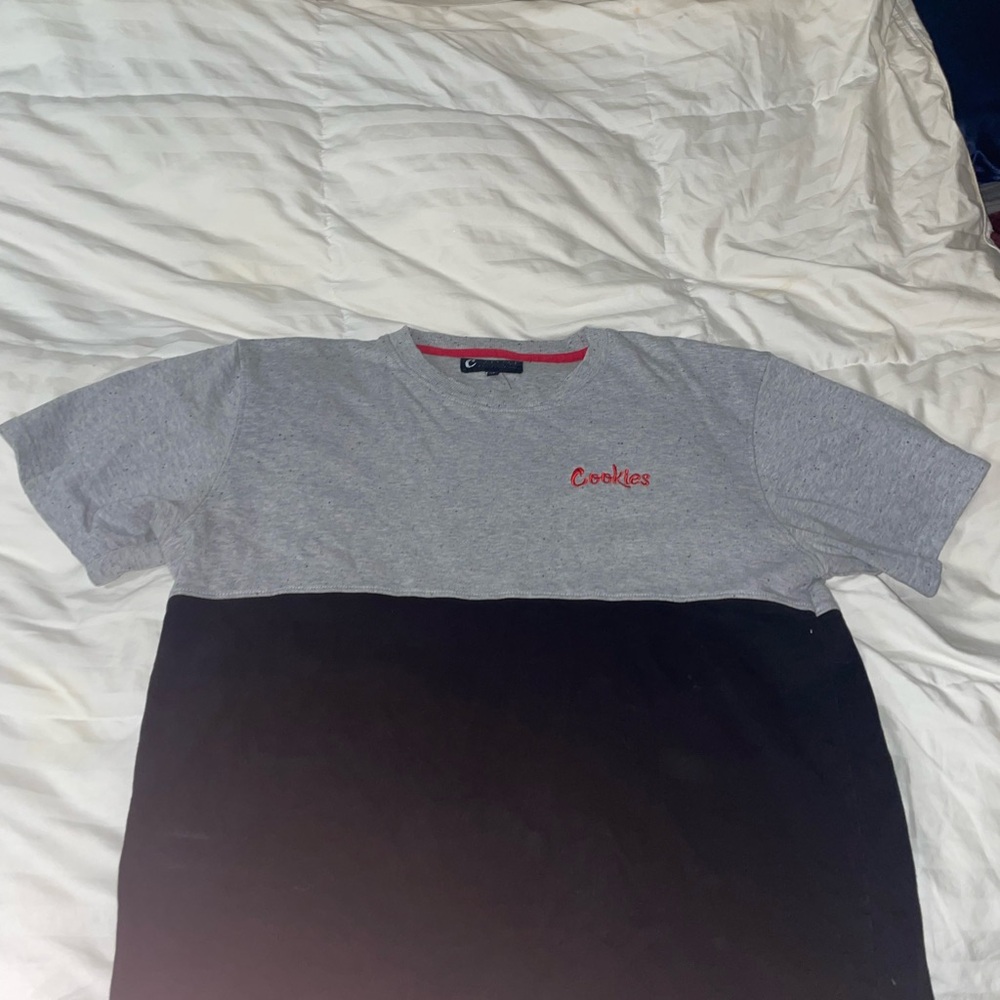 Stylish Gray and Black Short Sleeve Tee with Crew Neck